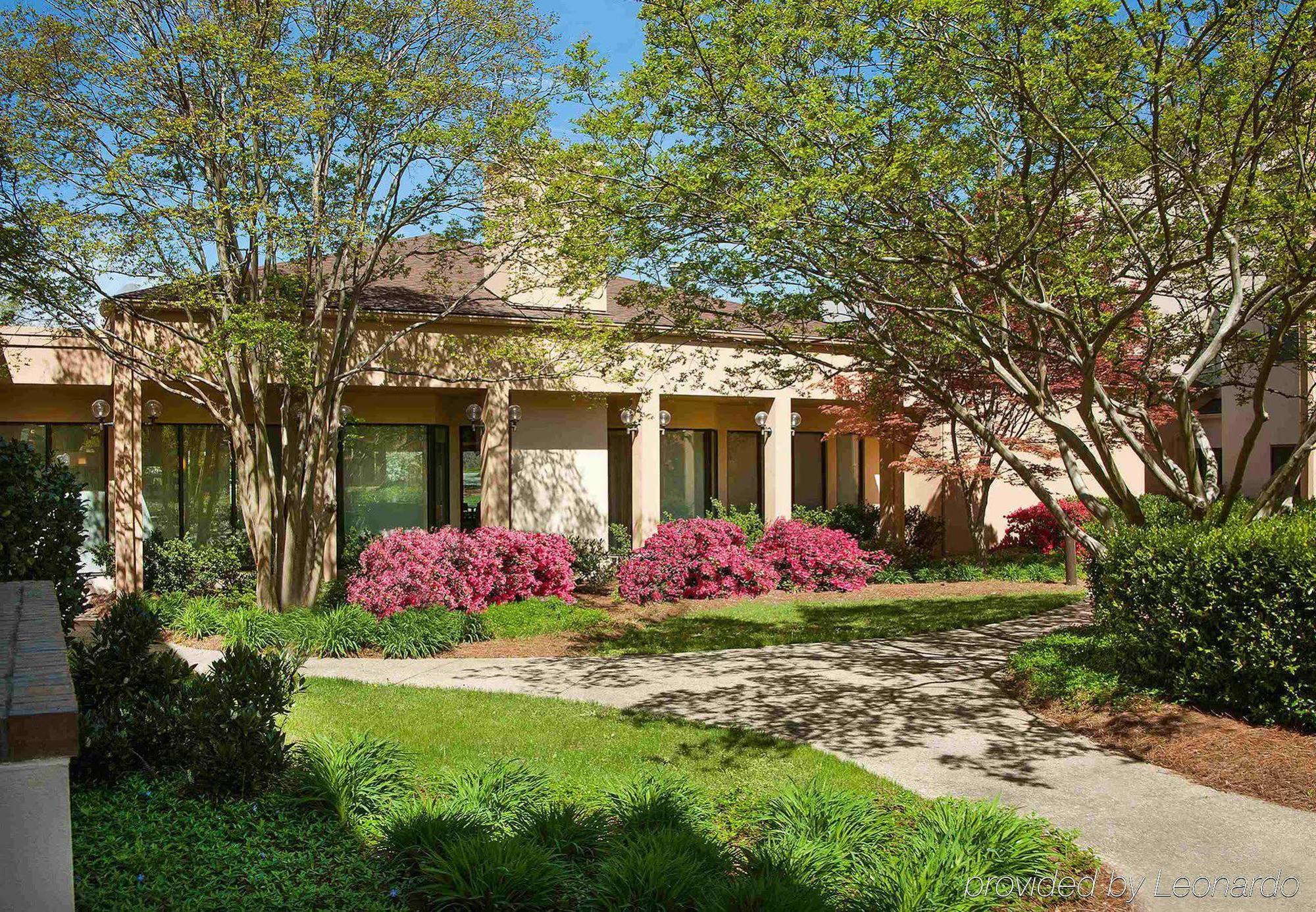 Готель Courtyard Charlotte Arrowood Екстер'єр фото